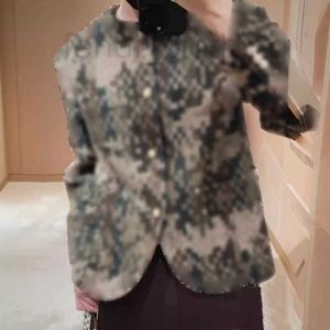 Herrjackor Designer Brand 2024 Spring and Autumn New Mosaic Army Green Camo Jacket Casual Loose Fashion Women's Coat Trend Y1ix