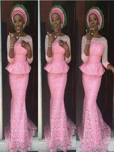 2018 Nigerianska klänningar Evening Wear med ärmar Scoop Neck Mermaid Peplum Pink Lace African Prom Dresses1213963