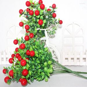 Dekorativa blommor 1st Red Cherry Stamen bär Julbröllop gåva Box Wreaths Decor Artificial Plant Pepper Home Vase / Garden