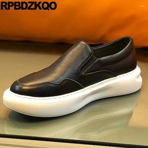 Buty swobodne wysokie podeszwy Flatforms Sport Treners Plus Size Flats Mężczyźni łyżwi 45 trampek okrągłe palce skórzane skórki