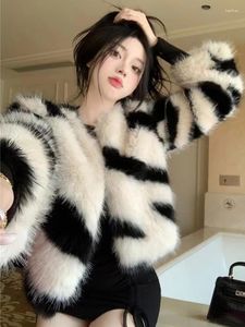 Women's Fur White Faux Coat Women 2024 Fall Winter Fashion Long Sleeve Jacket Casual Temperament Open Stitch Outerwear T976