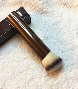 Vanish Seamless Finish Foundation Brush Virtual Skin Perfekt vinklad syntetisk konturkräm Skönhetsmakeup Borstar Blender DHL6470788