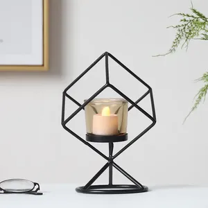 Candle Holders European Style Holder Romantic Geometric Cup Luxury Metal Crafts Tea Light Home Decoration Table Ornaments