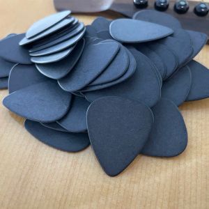 Cabos lotes de 100pcs bitola preta sólida 0,71 mm / 1 mm / 1,5 mm Delrin Guitar Bass Picks Plectrums