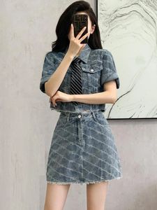 Streetwear jacquard vintage denim skörd toppar mini kjol 2 bit set sommar kort ärm jeans två bitar kostymer 240415