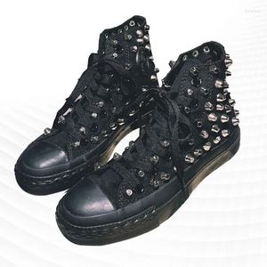 Casual Shoes Lace-Up High Top Sneakers Rivet Hip-Hop Punk Style Classic Handmade Män och kvinnor plus storlek 35-46