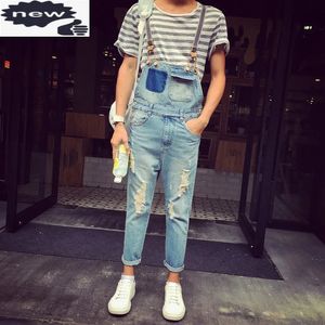 Hip Hop Streetwear Bib Övergripande Jean Summer Fashion Men Jeans Overalls Hål Rippade denimremmar Byxor Ankellängd Rompers 240411