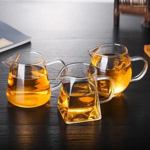 Hüftflächen hitzebeständige transparente Glas Tee Topf Quadrat kreativer chinesischer Krug Set Chahai Milch Wasser Krug Getränkwa