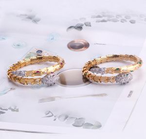 Neue Ankunft Luxury Fashion Lady Messing Diamant Zirkon rot/grüne Augen Single Wrap Schlange 18k plattiert Gold Open Armband Bangle9956849
