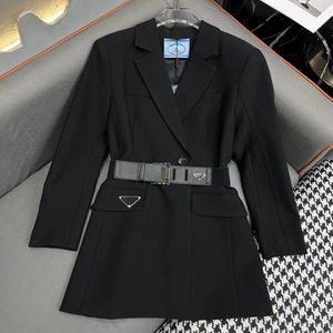 Designer Women's Blazer Black Metal Triangle Logo Belt Decoration Elegant Luxury Women's Long Blazer Jacket