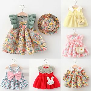 夏の服の女の赤ちゃんビーチドレスカジュアルファッションプリントかわいい弓の花のプリンセスドレス生まれ服セット240412