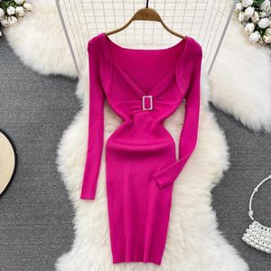 Lässige Kleider Chic Falten Schmetterling sexy v Hals Bleistift Kleid Strick Korean Fashion Vestidos Langarm Elegante Herbst Winter Women Clothing