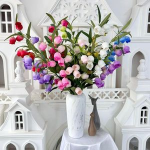 Flores decorativas 5 PCs Lily Artificial Bouquet Decor Home Home Wedding Holding Room Decoração de Decoração Fake Fake