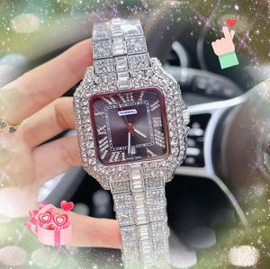 Full Diamonds Pierścień Kwarc Ruch Watch 40 mm Men Square Roman Tank Clock Błyszcząca gwiaździsta stal ze stali nierdzewnej Różowe złoto srebrne etui na rękę na rękę