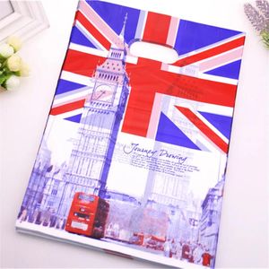 Enrole de presente por atacado 100pcs/lote 25 35 cm de luxo para roupas europeias com bandeira britânica Plástico embalagens de moda Big Ben