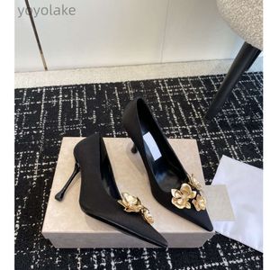 Domande in raso con tacchi alti e sandali fiore dorato nuovo strass appuntite feste alte goloni matrimoni signore scarpe cristalline con tacco alto