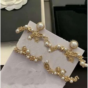 vanclef necklace Designer Beautiful Stud Earrings Letter Studded With Pearls Pendant Earring For Women High Quali 25530