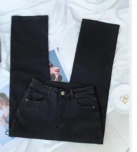 Dżinsy damskie 2024 Autumn prosta jeanswear z poketami dżinsowymi spodni Niebieski kolor klasyczny