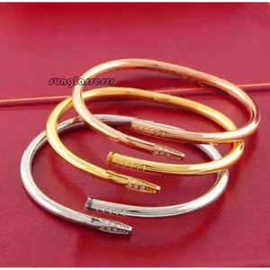 SAILORMOONBRACELET DESIGNER FOR WOMEN TITANIUM STEEL BANGLE BANGLEカップルジュエリー