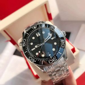 MENS Titta på högkvalitativa lyxklockor 42 mm keramiska Bezel Sapphire Glass Automatisk mekanisk rörelse 904L Full rostfritt stål Luminous Man Master Watch med 23