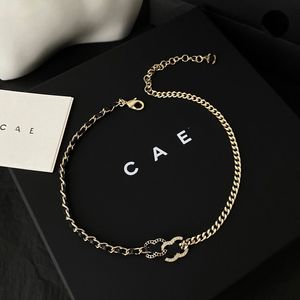 Pendant Necklaces Black Luxury Designer Necklace Classic Brand Womens Jewelry Long Chain Daily Out Fit Romantic Style Love Gift Necklace Box Packaging Boutique