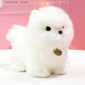 Fyllda plyschdjur 23 cm plysch Pomeranian Dog Doll Simulation White Dog Stuffed Animal Toys Super Realistic Toy for Pet Lovers Luxury Home Decor L47