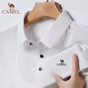 Herren gesticktes Kamel -Eis Silk Polo Shirt Sommer Korean High End Fashion Business Freizeit atmungsaktiven Kurzarm Tshirt 240401