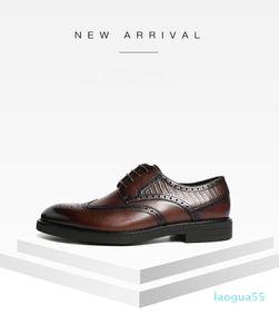 Fashion The Est Designer Men039s кожаная обувь с кружевными повседневными удобными туфлями с кружевными туфель