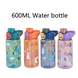600 ml Kinder Sippy Cup Water Flaschen kreativer Cartoon mit Strohhalmen und Deckel Spill Proof Tragbare Kleinkinder -Getränkebecher 240415