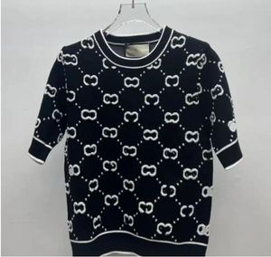 Дизайнерские вязание топ -футболки для O -образного вырезок с коротким рукавом с коротким рукавом твердые женщины t -рубашка