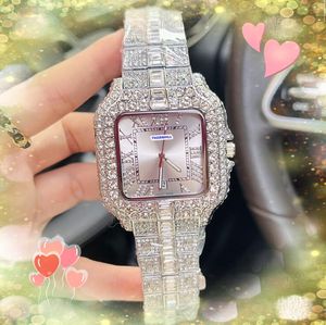 Iced Out Hip Hop Full Diamonds Dial Ring Watches 40 -мм роскошные модные мужчины блестящие звездные квадратные римские танки Cool Quartz Battery Наручительные часы OROLOGIO DI LUSSO GIRD