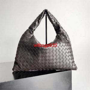 Tote in pelle bottini bottini da luppolo 24 Nuovo negozio di borsette in pelle Woven Borsa a sotto legna BASSE UNA SCHEGNO SCHEGNO PERCHI