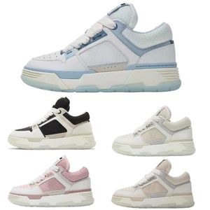 Slitstarka casual skor klassiska designer skor män kvinna perfekt fit walk tenis scarpe herrar promenad skor mjuk sula mesh lyx sneakers