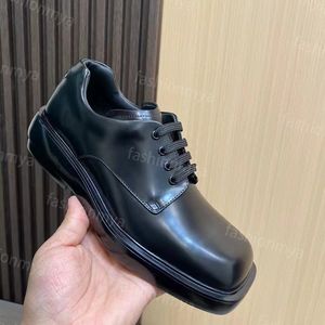 Designerskie mokasyny Monolith Buty Kobiety Mokerski Mężczyzn Casual Buty Patent Oxford Chunky Sneakers Luksusowa kobieta Klasyczna kwadratowe palce matowe trenerzy zewnętrzne