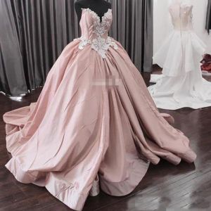 Blush Pink Quinceanera Abites 2024 Nuovo scollo a cuore più nuovo allacciata sul retro Appliqued perline Sweet 16 Birthday Party Ball Abito da ballo