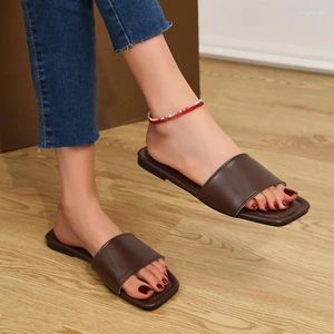 Slippers Женщины 2024 Summer Fashion Flat Luxury Outdoor Beach Flip Flops Trend Design Design Open Toed Slides Women