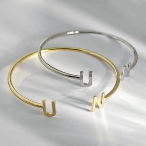 Duoying Inledande namnarmband Bangle Simple Double Letters Armband för Gift Love BBF Jubileumsgåvor Smycken 240416