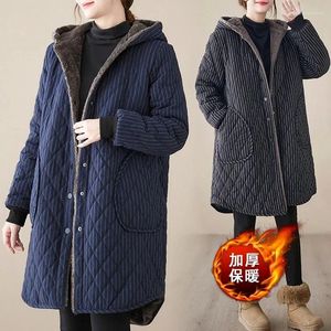 Kvinnors dikerockar 2024 Casual Winter Jackets Stripe Hooded Quilted Thicken Clothing Large Size Long Parkas Cotton 1987