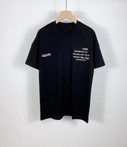 21SS男性印刷されたTシャツシカゴレターメンズ服半袖のシャツタグレターポロニューブラックホワイトオレンジ057077318