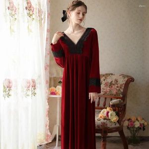 Women's Sleepwear Princess Nightwear Women Autumn Winter Pleuche Velvet Vintage Nightgowns Sexy Lace V Neck Velour Robe Long Night Dress