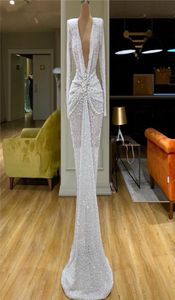 Vita paljetter med formella aftonklänningar för Dubai Arabic Robe de Soiree 2020 NEW V Neck Long Pageant -klänningar Kvinnor Prom Dress8892702