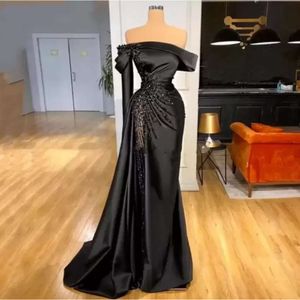 Sexig off-shoulder svart sjöjungfru Pageant Gown Pearls Evening Dresses Formal Long Party Night Prom Dress BC12835
