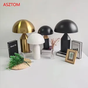 Bordslampor svart vit guldlampa kreativ svamp för sovrum studie vardagsrum dekoration skrivbord