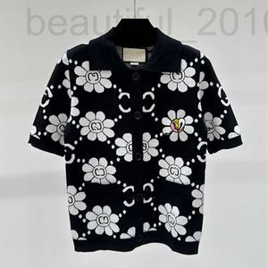 Women's T-Shirt designer Dalang Fashion High Edition 24 Year New Heavy Industry Flower Letter Embroidered Knitted Flip Collar Age Reducing Short sleeved Cardigan R8G