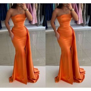 Orange Mermaid Simple Evening Dresses For Women Strapless Backless Side Split Satin Pageant Gowns Special Occassion Birthday Celebrity Party Dress Formal Wear
