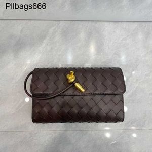 Andiamo Clutch Bag Bottegvenetas torebki 2024 Nowy tkany mały kwadratowy modny crossbody jednoosobowy Daihatsu Lingge Pachnąca wkładka 0y31