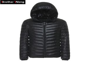 6 Farben 2018 Winter MEN039S Light Down Jacket Cloth Fashion Casual Kapuze warme weiße Entenmantel Männliche Marke Kleidung Y1813425695