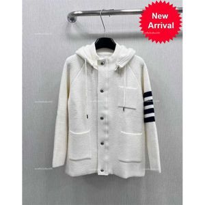 2024 Early Spring New Nanyou Tb Casual Minimalist Four Bar Design With Multiple Pockets And Detachable Zipper Hooded Sweater