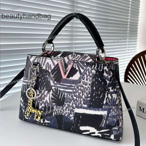 LVSE TOTE Lvity Capucyny Wysokiej jakości Women Designer Bag Medium z górnym uchwytem liść odciska stóp dla srebrnego metalowego sprzętu regulowanego