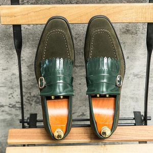 Отсуть обувь Lefu Fashion Мужчины указали ретро-флис Британский стиль один шаг на открытом воздухе черный зеленый размер 38-46